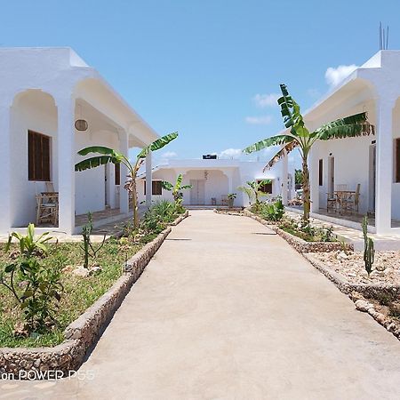 Red Land House Bed & Breakfast Watamu Exterior foto