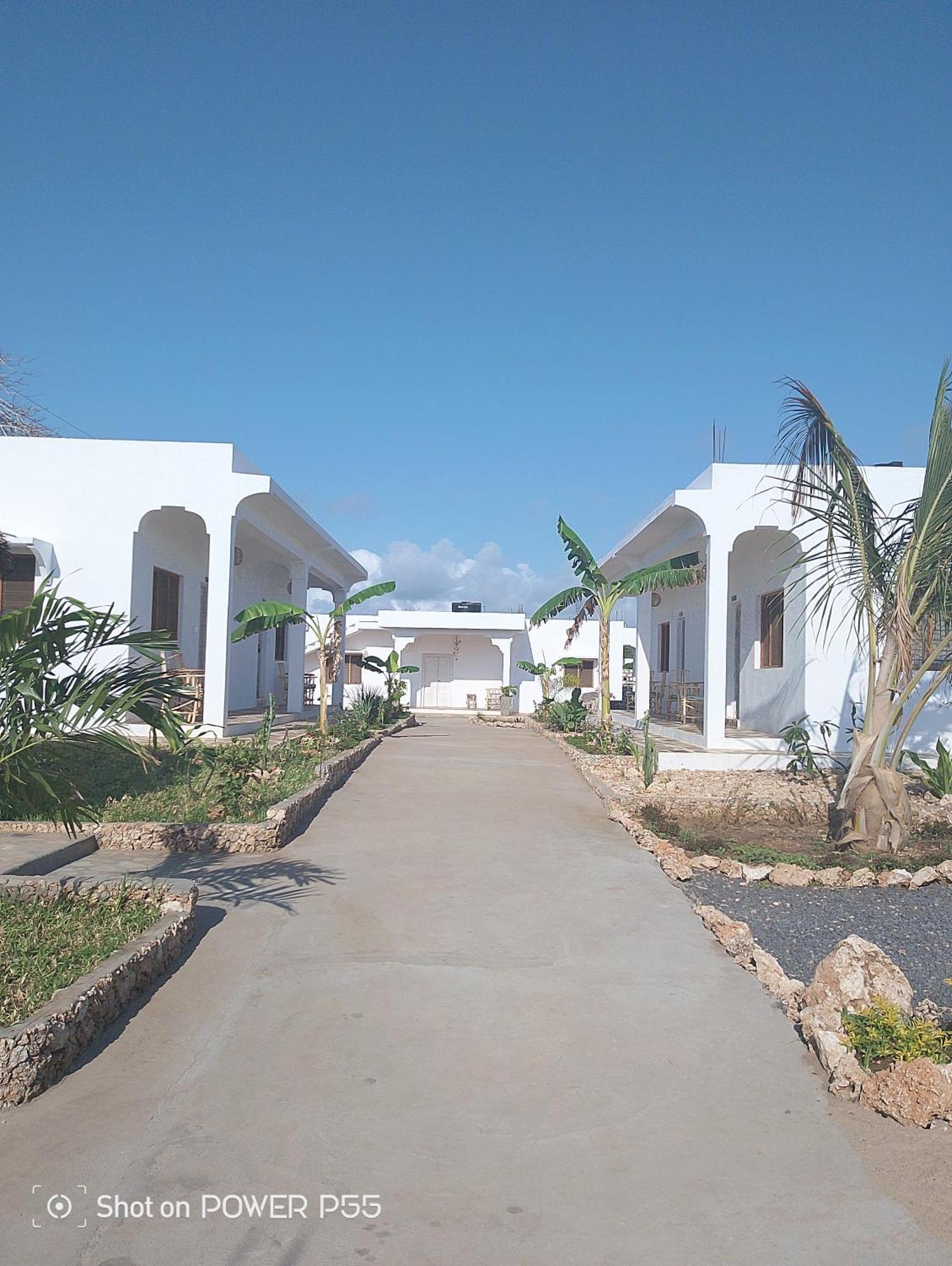 Red Land House Bed & Breakfast Watamu Exterior foto