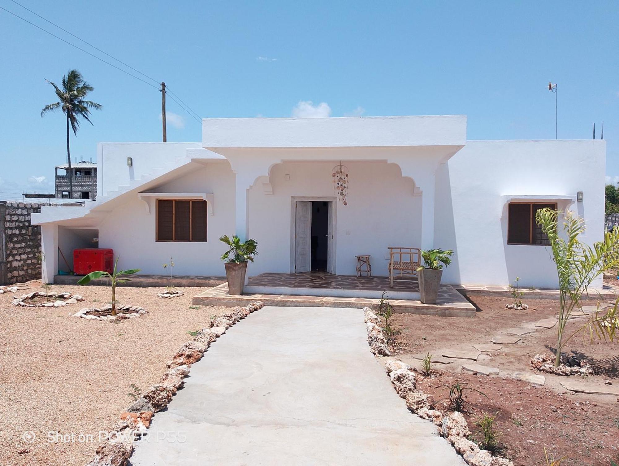 Red Land House Bed & Breakfast Watamu Exterior foto